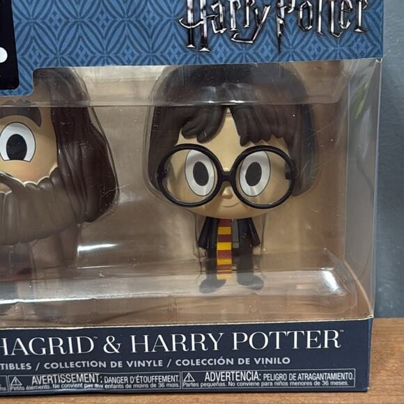 Harry Potter Vynl Collectible Figures Rubeus Hagrid & Harry Potter vinyl Funko - Picture 3 of 8